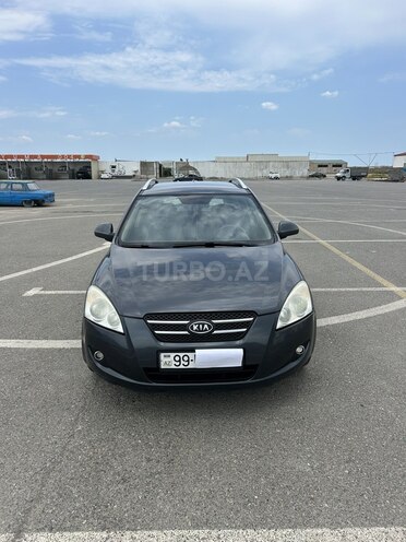 Kia  2008, 380,000 km - 1.6 l - Bakı