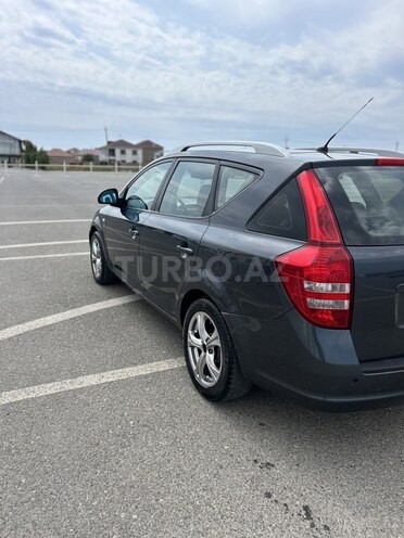 Kia  2008, 380,000 km - 1.6 l - Bakı