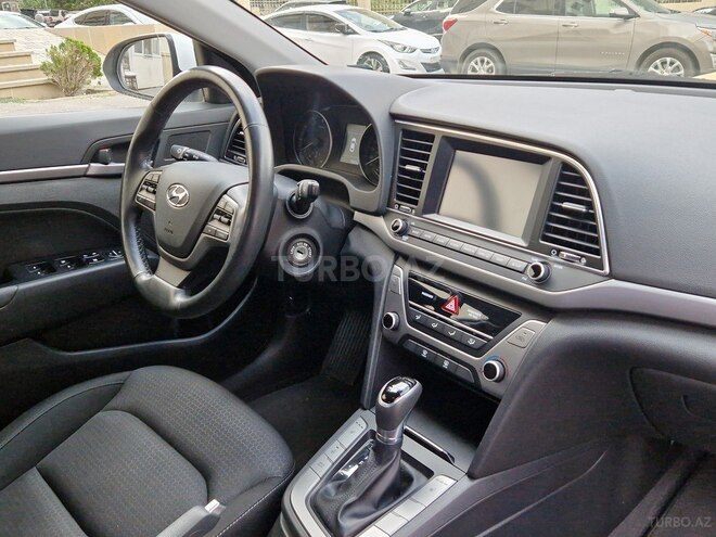 Hyundai Elantra 2017, 75,000 km - 2.0 л - Bakı
