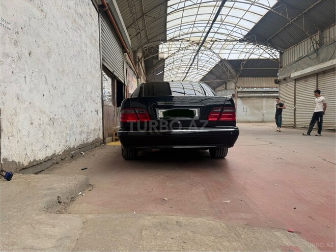 Mercedes E 280 2001, 450,000 km - 2.8 l - Bakı
