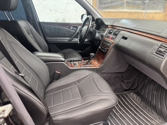 Mercedes E 280 2001, 450,000 km - 2.8 l - Bakı