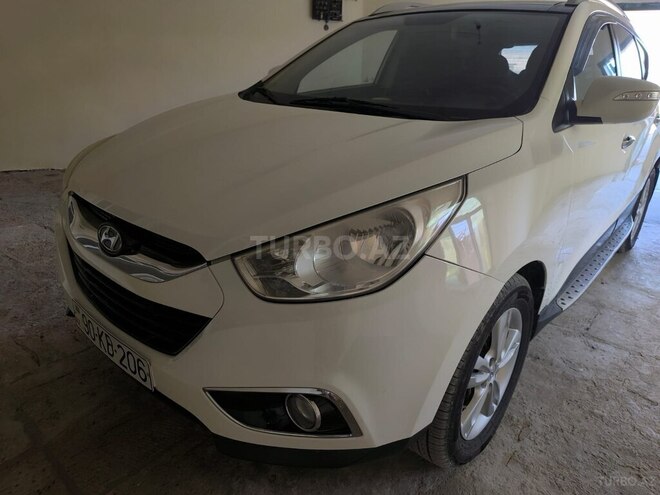 Hyundai ix35 2010, 170,000 km - 2.0 л - Salyan
