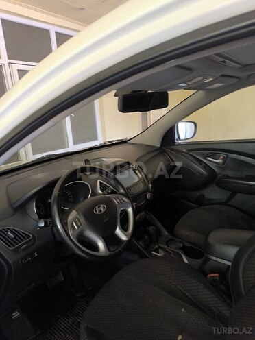 Hyundai ix35 2010, 170,000 km - 2.0 л - Salyan