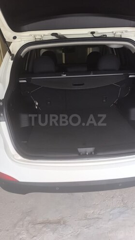Hyundai ix35 2010, 170,000 km - 2.0 л - Salyan