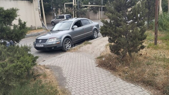 Volkswagen Passat 2003, 350,000 km - 2.0 l - Bakı