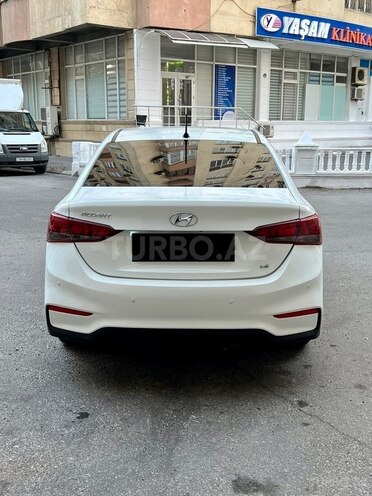 Hyundai Accent 2019, 150,000 km - 1.6 л - Bakı