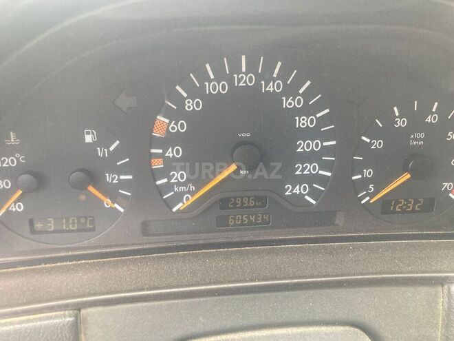Mercedes E 200 1998, 605,000 km - 2.0 l - Bakı