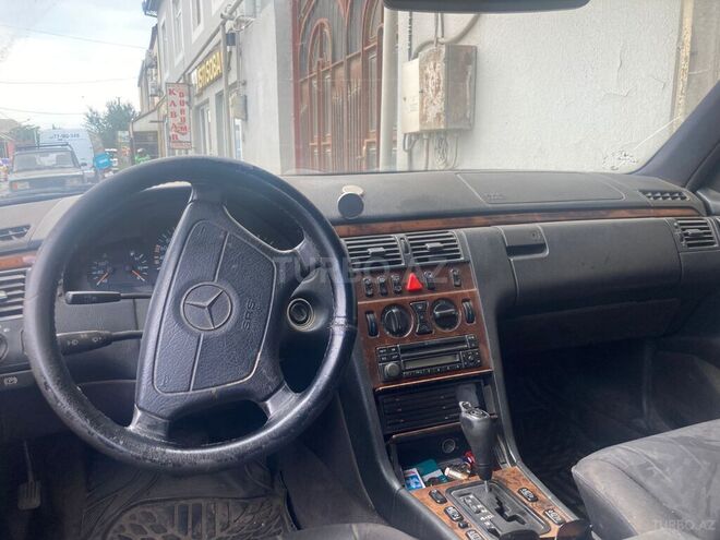 Mercedes E 200 1998, 605,000 km - 2.0 l - Bakı