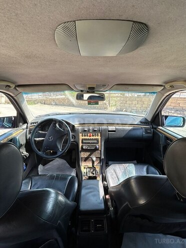 Mercedes E 240 1998, 250,000 km - 2.4 l - Bakı