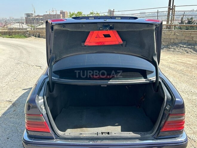 Mercedes E 240 1998, 250,000 km - 2.4 l - Bakı