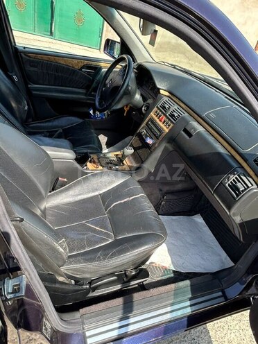 Mercedes E 240 1998, 250,000 km - 2.4 l - Bakı