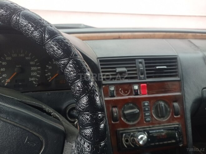 Mercedes C 200 1994, 518,322 km - 2.0 l - Qazax