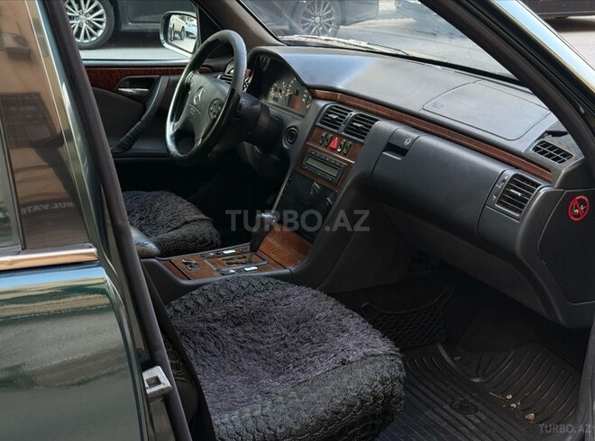 Mercedes E 270 2000, 399,546 km - 2.7 l - Bakı