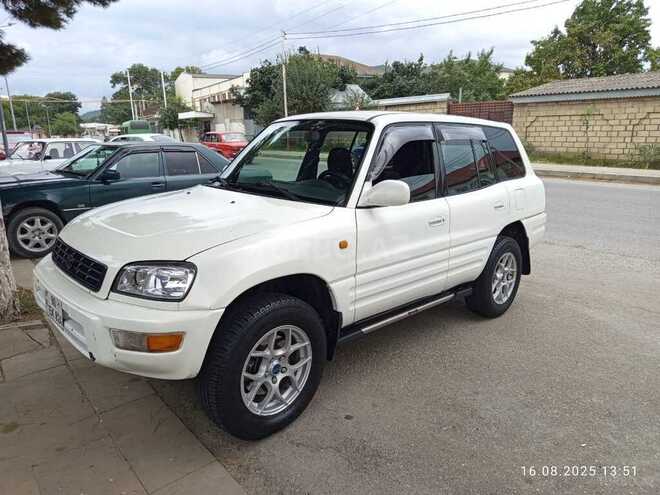 Toyota RAV4 1999, 286,000 km - 2.0 l - Quba