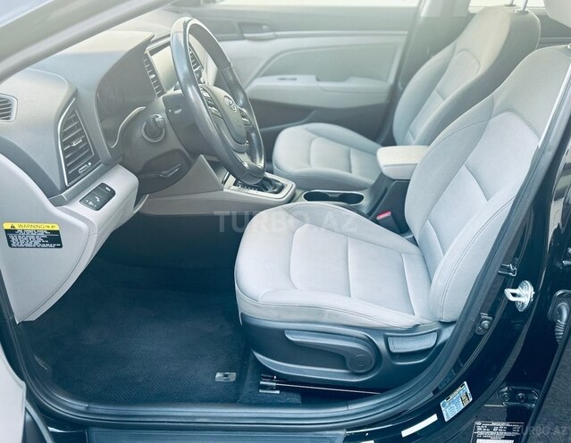 Hyundai Elantra 2018, 61,000 km - 2.0 л - Bakı
