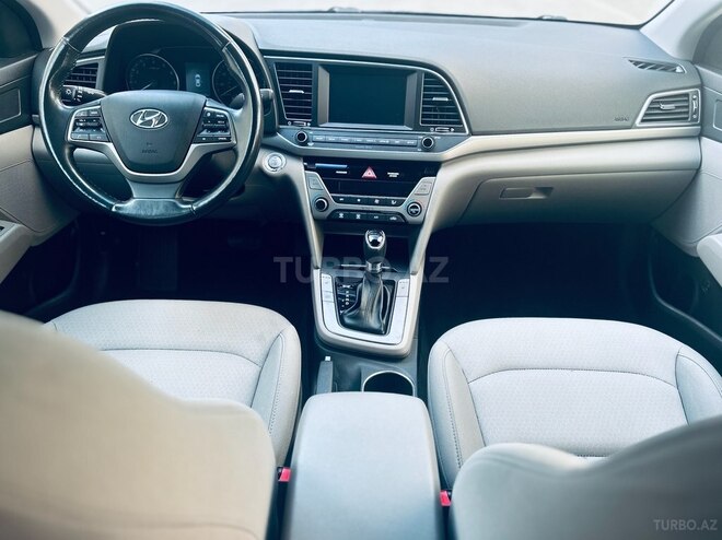 Hyundai Elantra 2018, 61,000 km - 2.0 л - Bakı