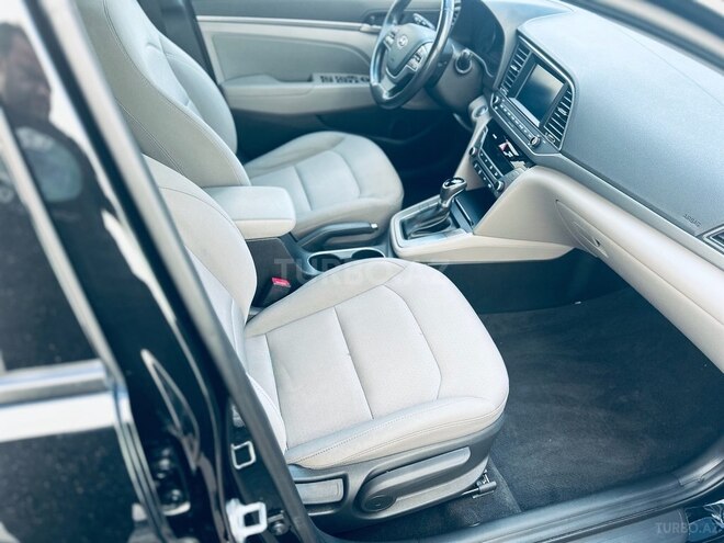 Hyundai Elantra 2018, 61,000 km - 2.0 л - Bakı