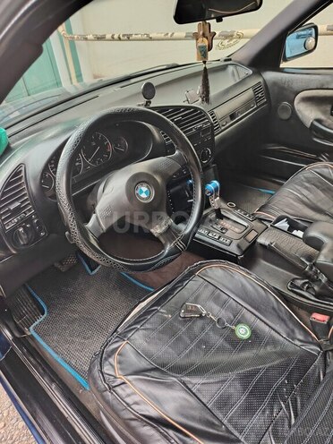 BMW 325 1991, 400,000 km - 2.5 l - Tovuz