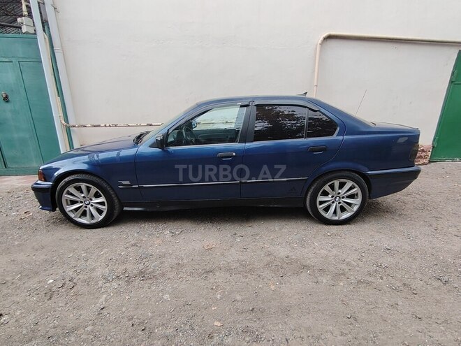 BMW 325 1991, 400,000 km - 2.5 l - Tovuz