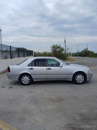 Mercedes C 220 1999, 624,000 km - 2.0 л - Ucar