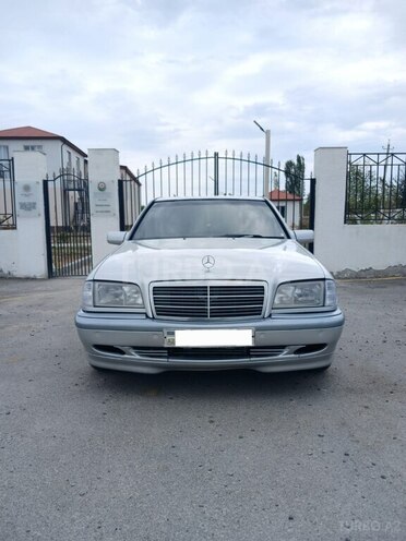 Mercedes C 220 1999, 624,000 km - 2.0 л - Ucar