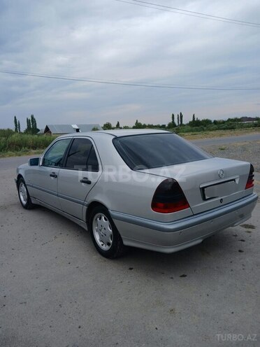 Mercedes C 220 1999, 624,000 km - 2.0 л - Ucar