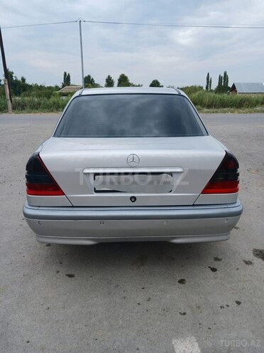 Mercedes C 220 1999, 624,000 km - 2.0 л - Ucar