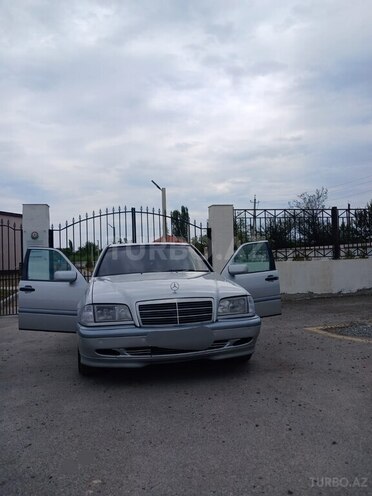 Mercedes C 220 1999, 624,000 km - 2.0 л - Ucar