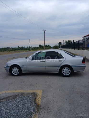 Mercedes C 220 1999, 624,000 km - 2.0 л - Ucar