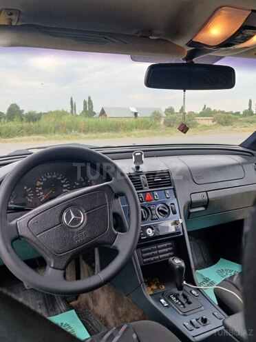 Mercedes C 220 1999, 624,000 km - 2.0 л - Ucar
