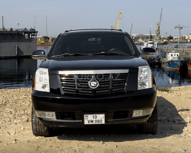 Cadillac Escalade 2006, 285,000 km - 6.2 l - Bakı