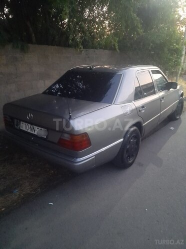 Mercedes E 200 1991, 222,000 km - 2.0 l - İmişli