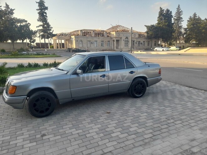 Mercedes E 200 1991, 222,000 km - 2.0 l - İmişli