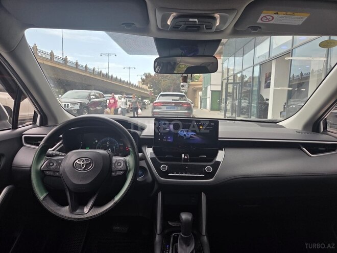 Toyota Corolla Cross 2024, 21,000 km - 2.0 l - Bakı