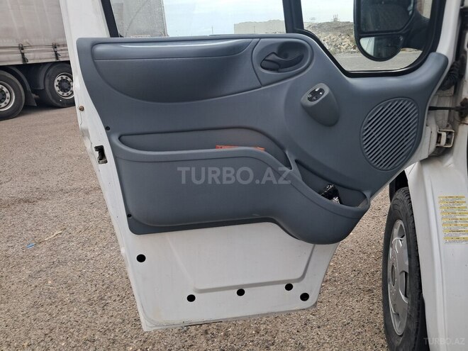 Ford Transit 2011, 142,000 km - 2.2 л - Bakı