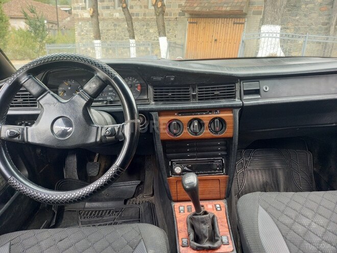 Mercedes 190 1991, 452,000 km - 2.0 l - Şəki