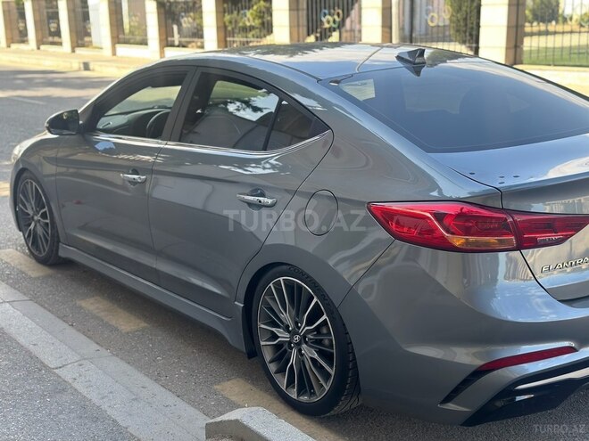 Hyundai Elantra 2018, 143,232 km - 1.6 л - Bakı