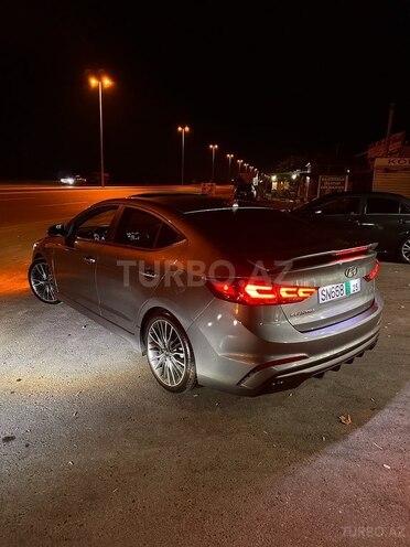 Hyundai Elantra 2018, 143,232 km - 1.6 л - Bakı
