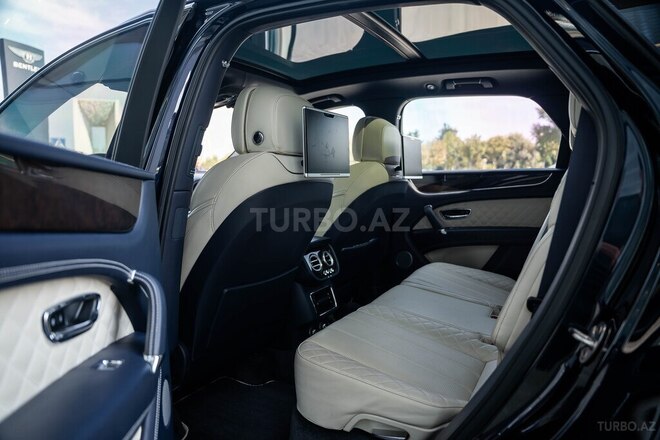 Bentley Bentayga 2018, 42,000 km - 4.0 l - Bakı