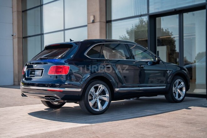 Bentley Bentayga 2018, 42,000 km - 4.0 l - Bakı