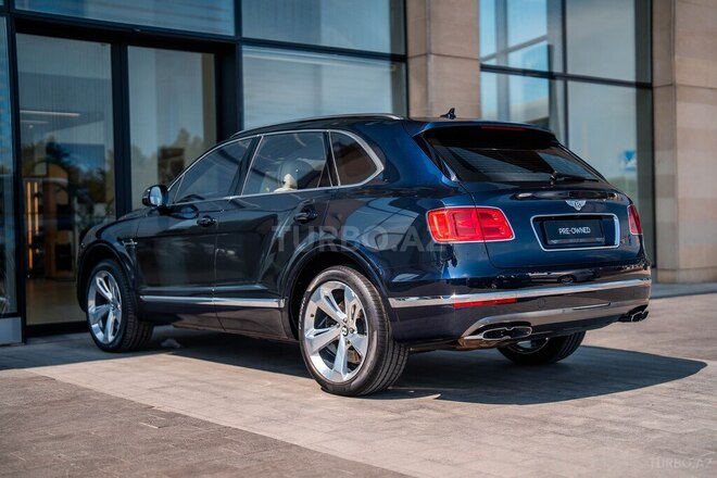 Bentley Bentayga 2018, 42,000 km - 4.0 l - Bakı