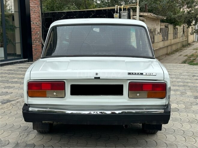 LADA (VAZ) 2107 2003, 250,000 km - 1.6 л - Salyan