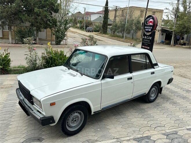 LADA (VAZ) 2107 2003, 250,000 km - 1.6 л - Salyan