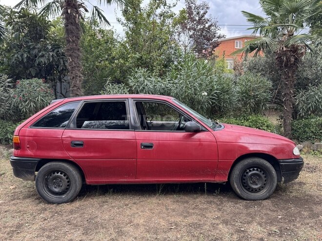 Opel Astra 1997, 324,000 km - 1.8 l - Bakı