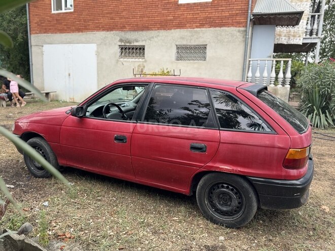 Opel Astra 1997, 324,000 km - 1.8 l - Bakı
