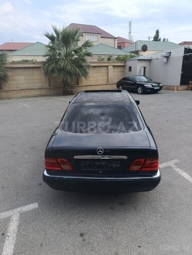Mercedes E 230 1996, 225,000 km - 2.3 l - Bakı