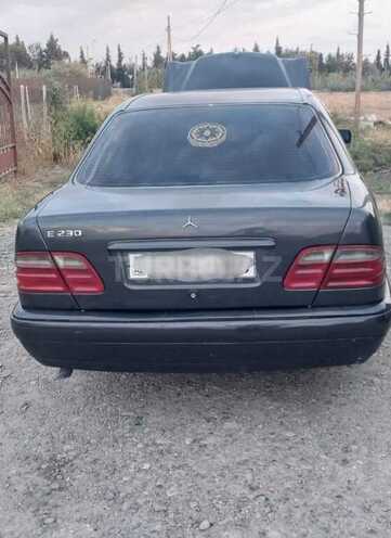 Mercedes E 230 1996, 320,000 km - 2.3 л - Mingəçevir