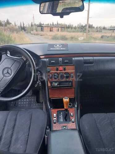 Mercedes E 230 1996, 320,000 km - 2.3 л - Mingəçevir