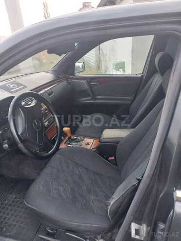 Mercedes E 230 1996, 320,000 km - 2.3 л - Mingəçevir