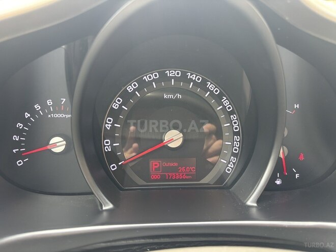 Kia Sportage 2011, 173,300 km - 2.0 l - Bakı